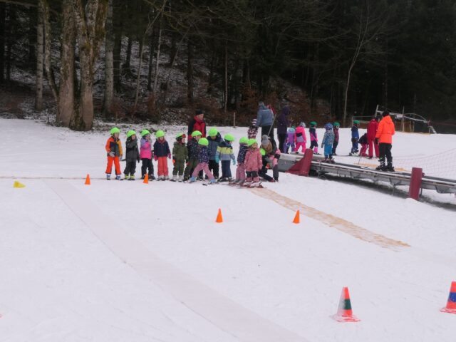 128_Kinderskikurs (250111) P1140459